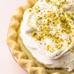Pistachio cream pie